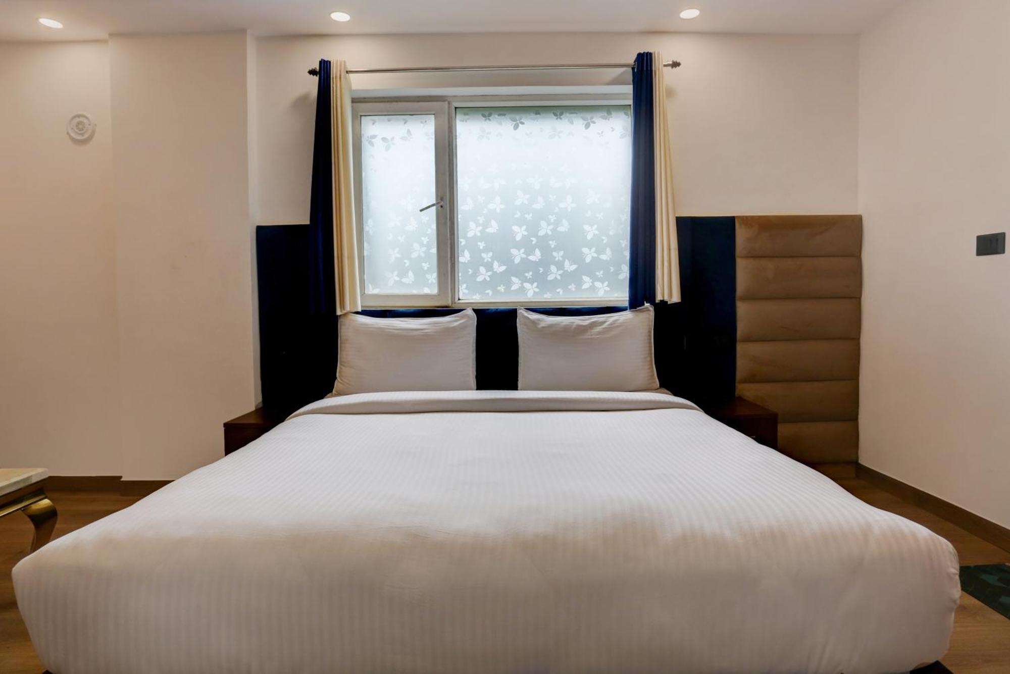 O Golden Eye Hotel
